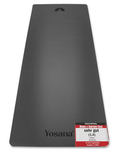 Yosana Yogamatte aus Naturkautschuk | Extrem rutschfest | Ultra-Grip-Oberfläche aus umweltfreundlichem PU | Extra breit 68 cm | Inklusive Tragegurt | Yogamatte 183 x 68 cm | 4 mm dünn