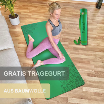 Yosana Yogamatte aus Naturkautschuk | Extrem rutschfest | Ultra-Grip-Oberfläche aus umweltfreundlichem PU | Extra breit 68 cm | Inklusive Tragegurt | Yogamatte 183 x 68 cm | 4 mm dünn